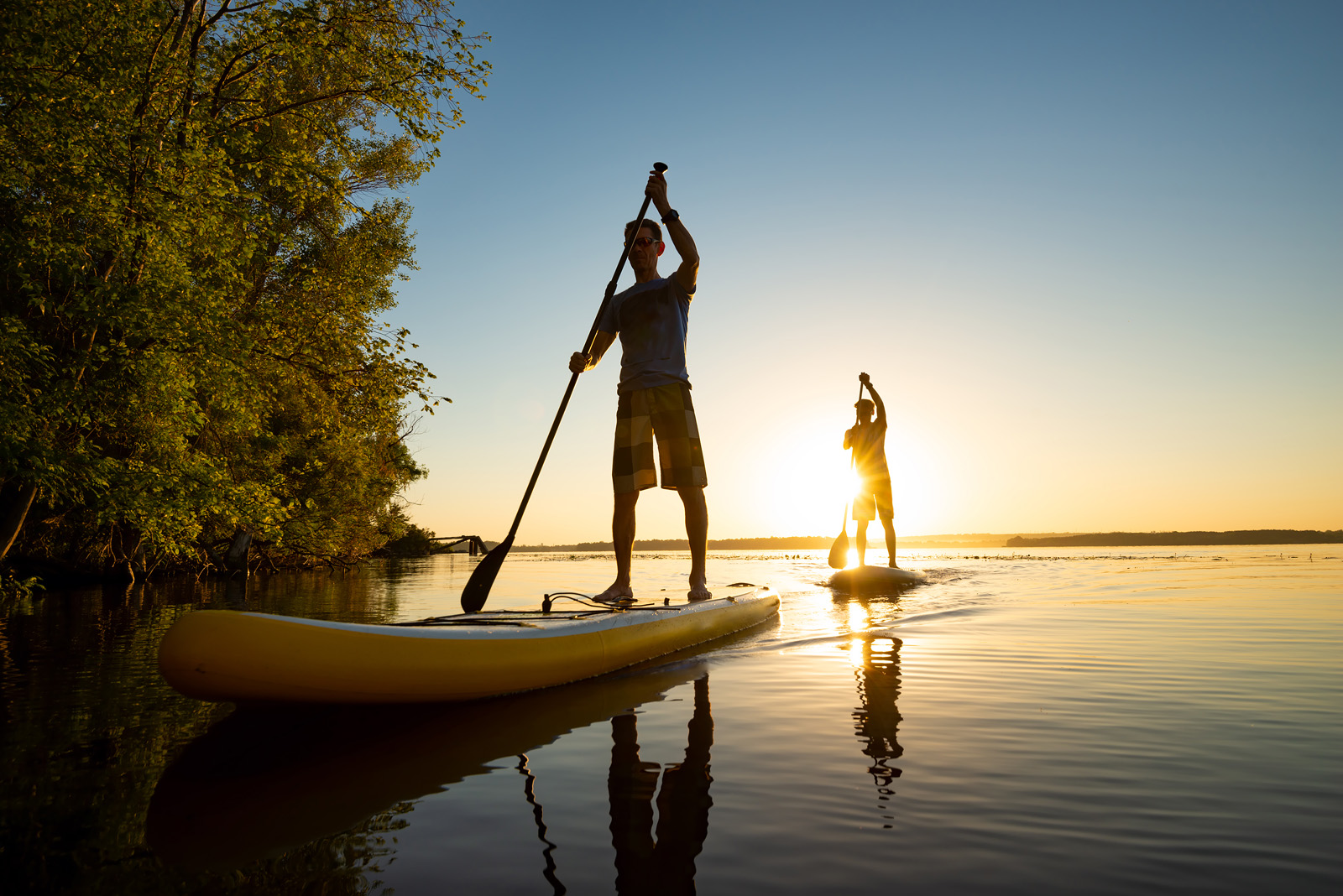 Tisza SUP csapatépítő evezés